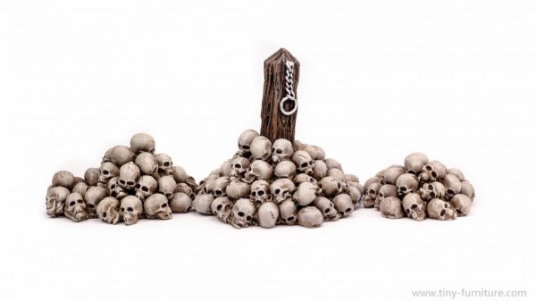 Piles of Skulls / Schädelhaufen